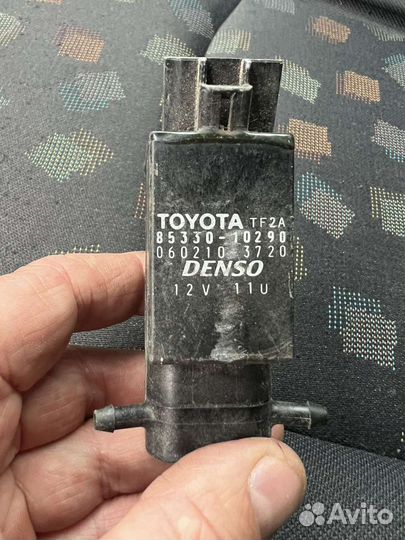 Моторчик бачка омывателя toyota
