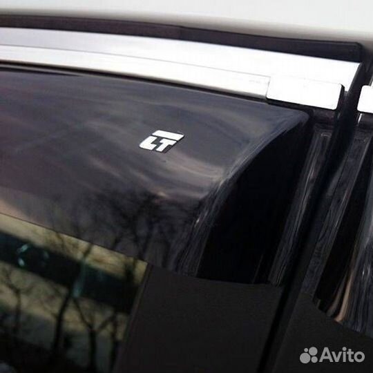 Дефлекторы Audi Q3 5d 2011 с хром молдингом