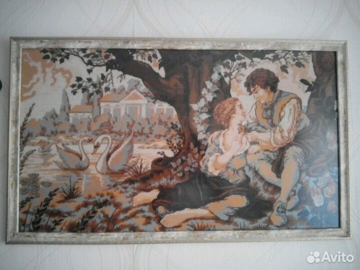 Картина вышитая мелким крестом