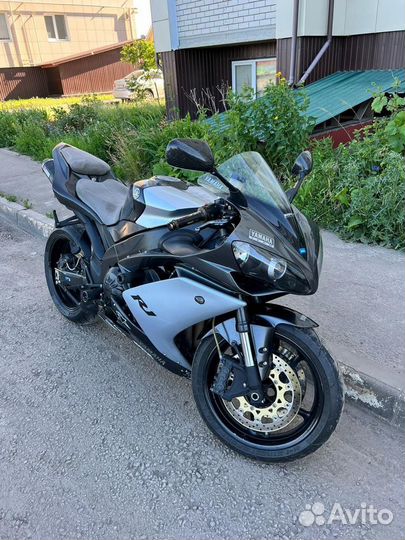Продам Yamaha R1 2008г