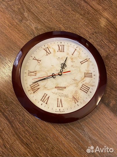 Часы настенные кварцевые