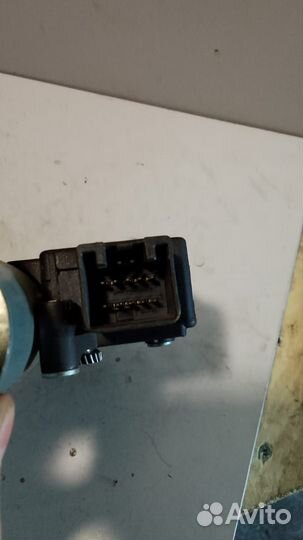 Моторчик люка Nissan Qashqai