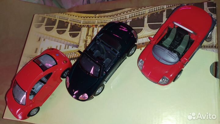 Машинки игрушки 1:32