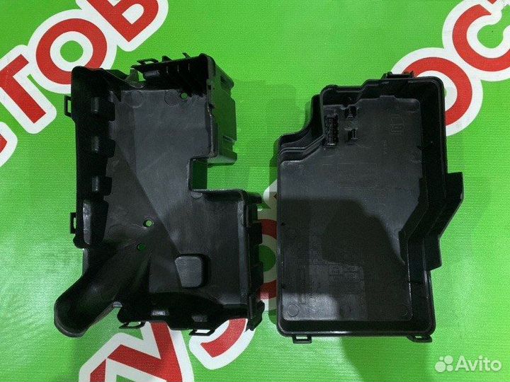 Корпус блока предохранителей Mazda 3 BL 2009-2013