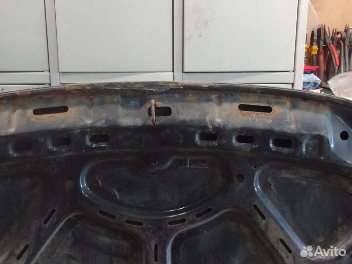 Капот на гранту