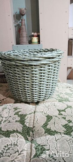 Плетение из ротанга кашпо