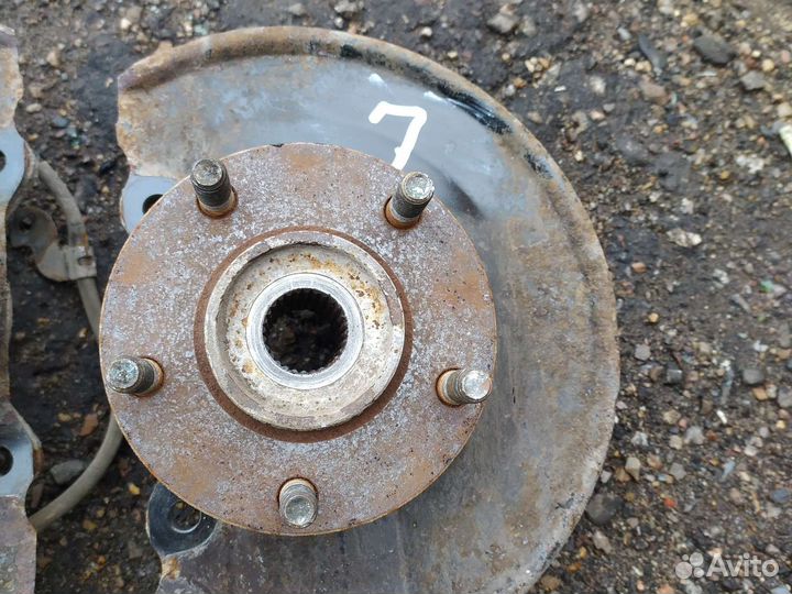 Поворотный кулак mitsubishi ASX