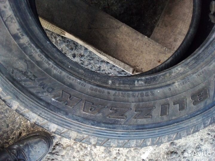 Bridgestone Blizzak DM-Z3 235/65 R17