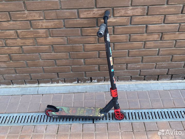 Трюковой самокат oxelo