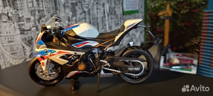 Модель мотоцикла 1 12