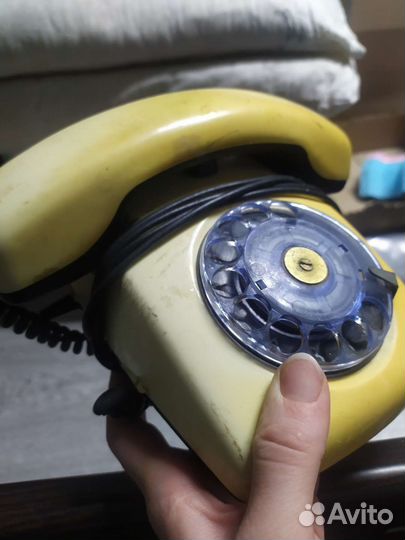 Телефон с крутилкой