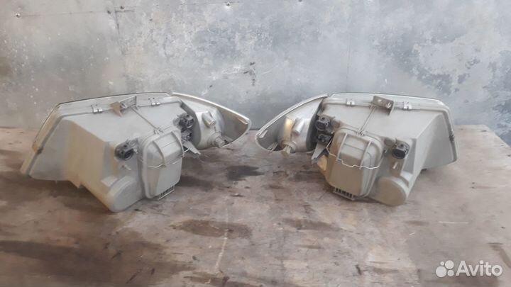 Фары передние Mercedes W638