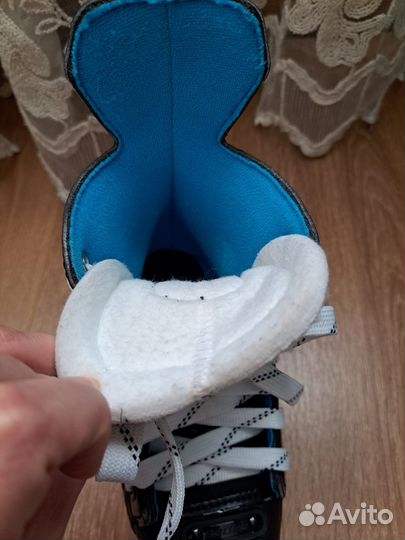 Хоккейные коньки bauer