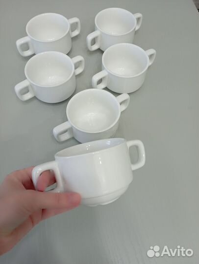 Набор - фарфоровые чашки - бульоницы
