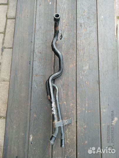 Трубка системы охлаждения Фольксваген Т5 2.5