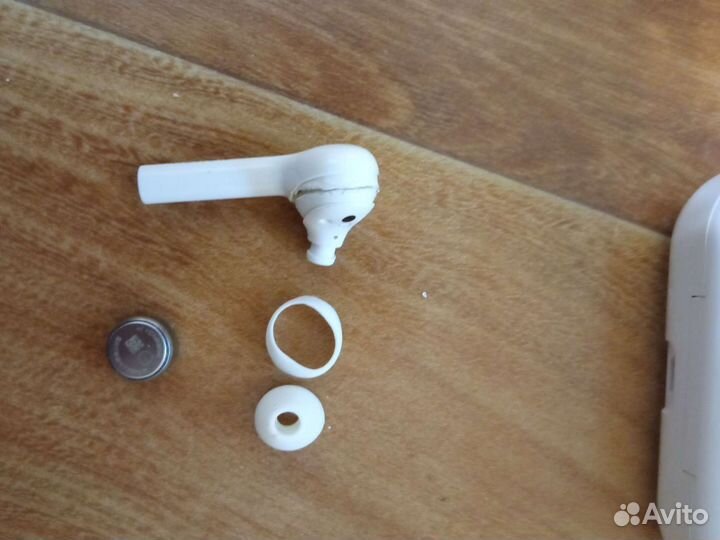 Беспроводные наушники honor на запчасти