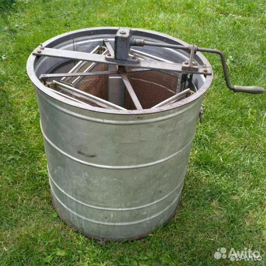 Медогонка 4 рамочная бу