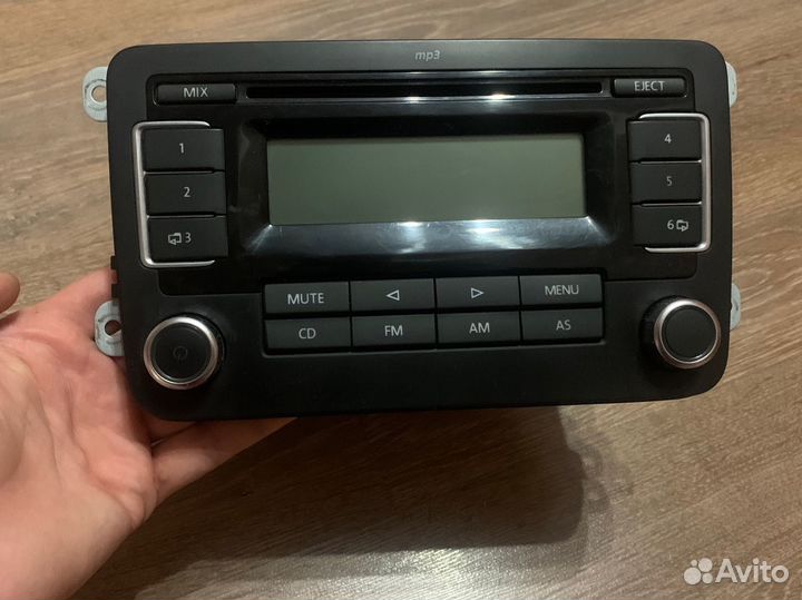 Штатная магнитола wv polo 2011