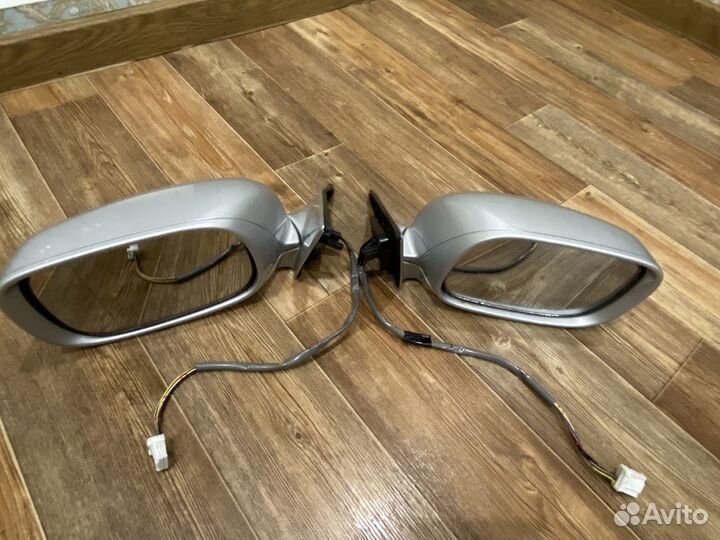 Комплект зеркал Toyota Crown GRS180