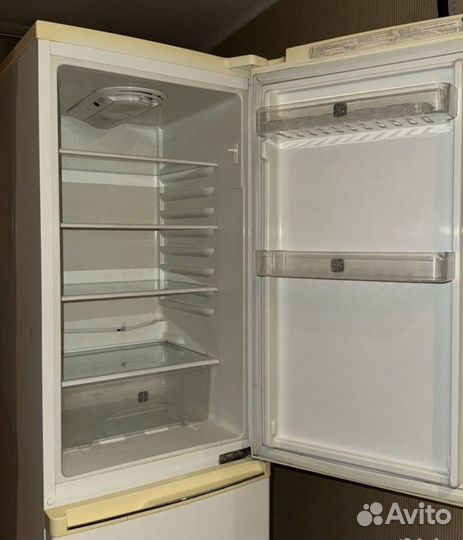 Холодильник samsung