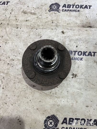 Ступица передняя Nissan Primera P11