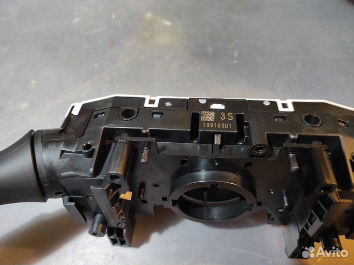 Продаю подрулевой переключатель Nissan Qashqai j11