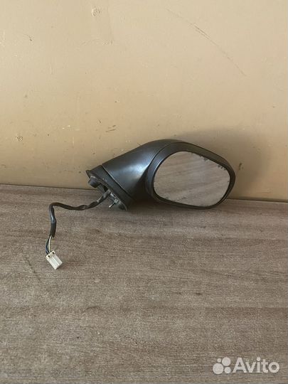 Зеркало правое Mitsubishi Carisma электро