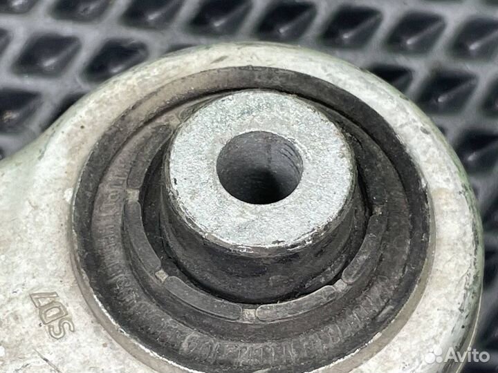 Рычаг передний левый нижний Audi A8 4E0407155C