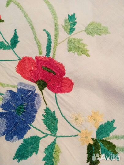 Салфетка, накомодник с винтажной вышивкой