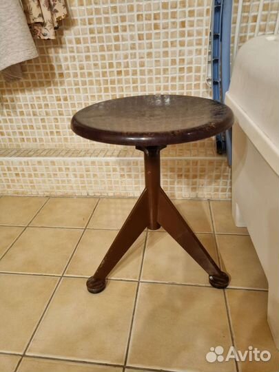 Стул для фортепиано