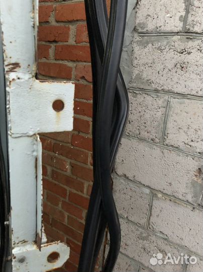 Дверные уплотнители, брызговики