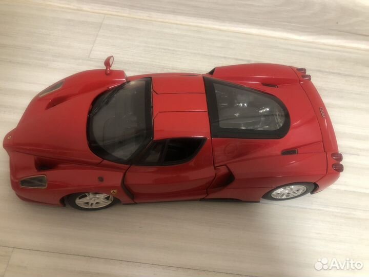 Ferrari enzo 1:18 hot wheels