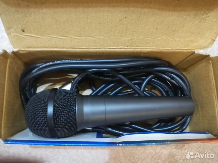 Динамический микрофон