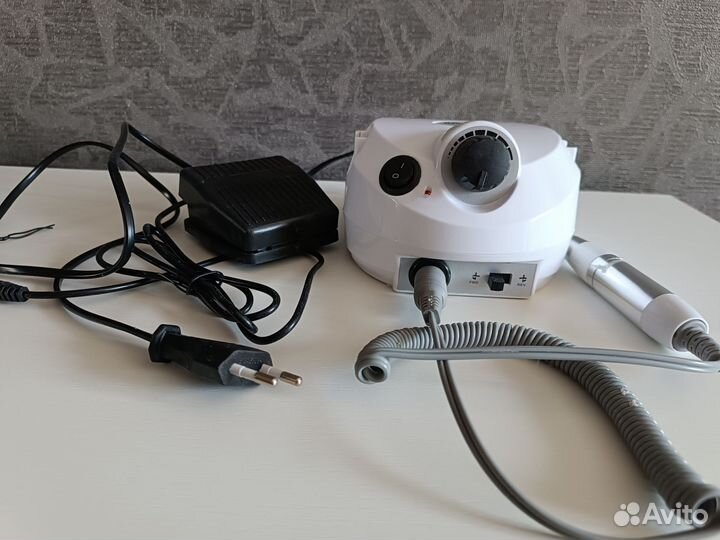 Аппарат для маникюра и педикюра