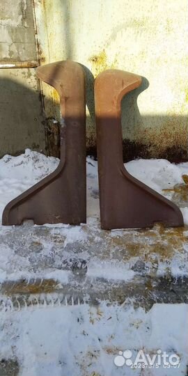 Правое перед крыло,кожух заднего колеса на УАЗ 469