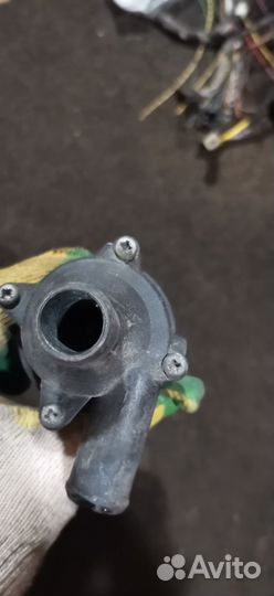 Дополнительный насос Mercedes Benz Vito W638