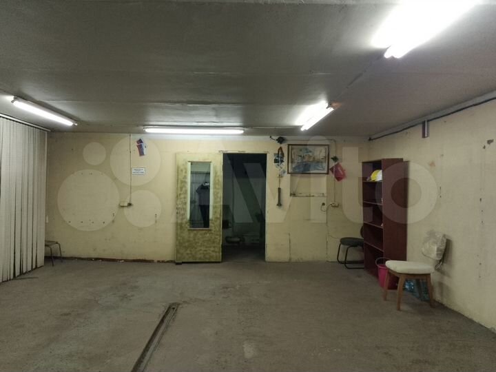 Гараж, > 30 м²