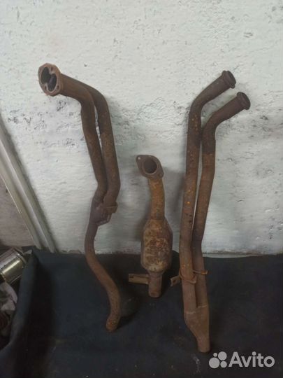 Приемная промежуточная труба 2410-31105