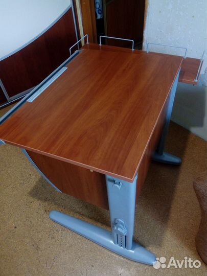 Стол-парта регулируемая для школьника