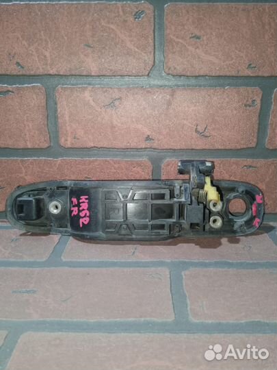 Ручка двери внешняя toyota lite ACE noah KR52V 7K-E FR/RH