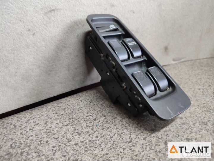 Пульт стеклоподъемника передняя правая daihatsu ST