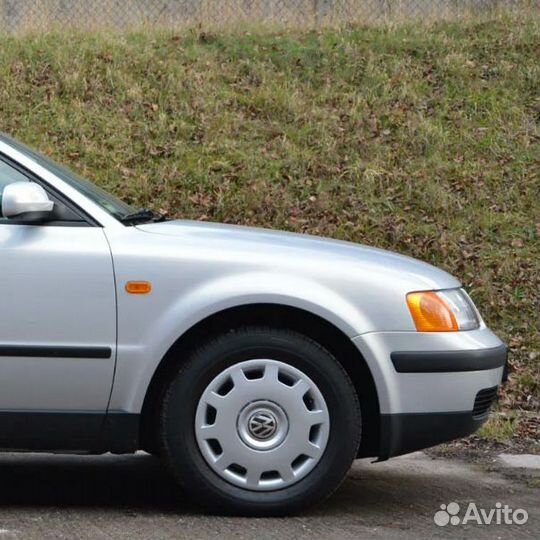 Крыло переднее правое в цвет Volkswagen Passat B5