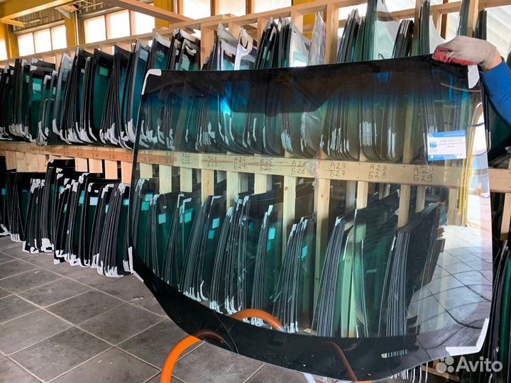 Лобовое стекло Рено Логан