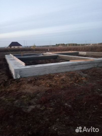 Рабочие в строительную бригаду