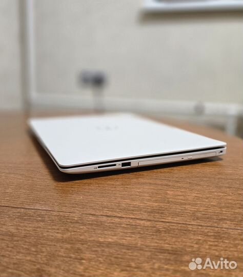 Ноутбук Dell Inspiron 15 5000 Series