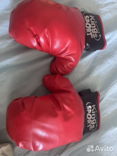 Боксерские перчатки