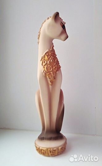 Статуэтка кошка