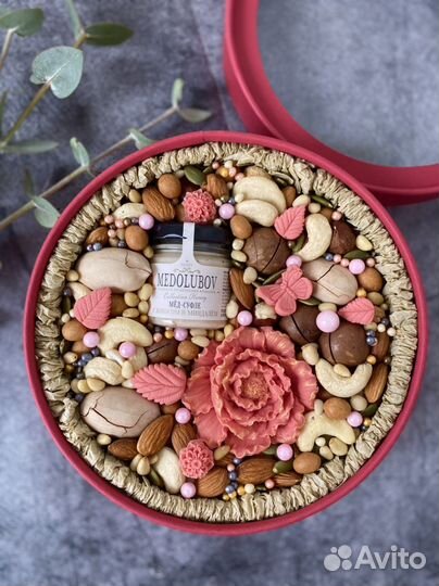 Подарочные наборы/боксы из сухофруктов и орехов