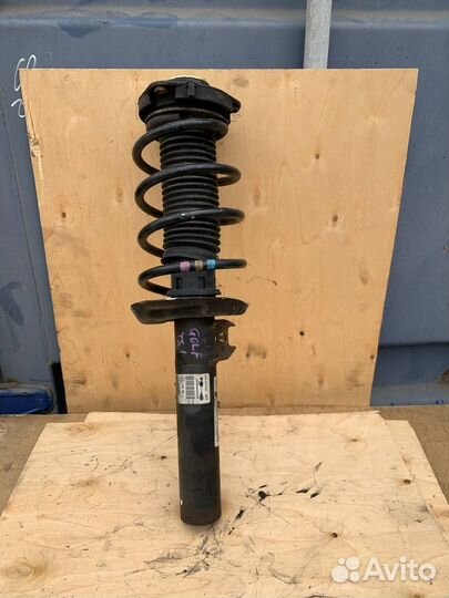 Стойка амортизатора Volkswagen Golf 6