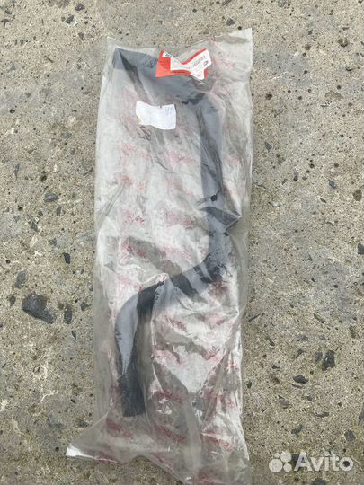 Патрубок системы охлаждения renault logan 1